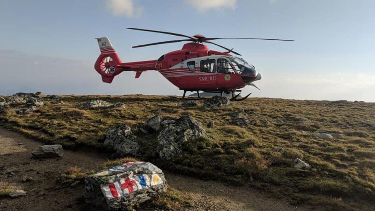 actiune inedita pentru salvamontistii din busteni ce a patit o turista de 70 de ani care voia sa