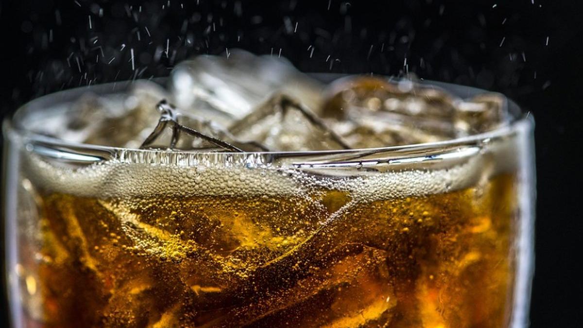 riscul unei boli devastatoare la care ne expunem daca bem un suc acidulat pe zi ce arata