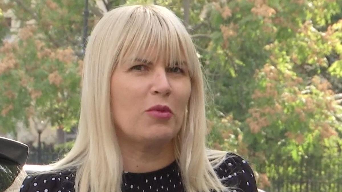 elena udrea audiata la sectia speciala eu cred ca e corect sa se ancheteze si procurorii sau