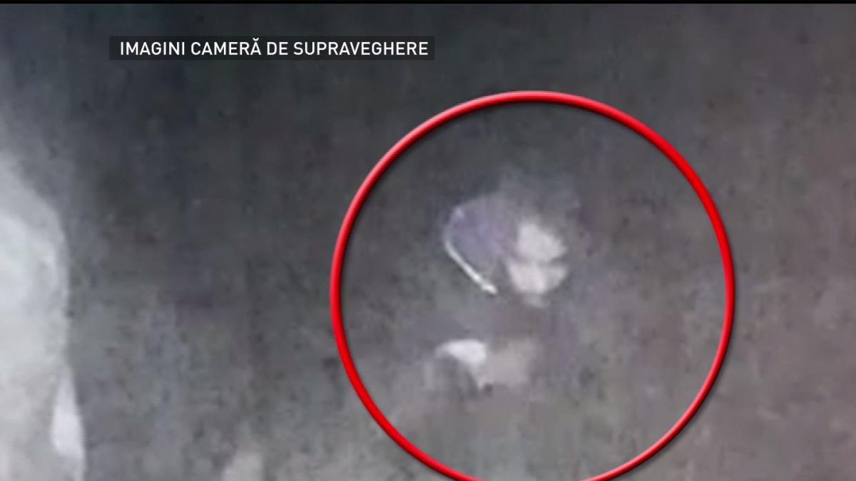 primele imagini de pe camerele de supraveghere cu barbatul care a agresat doua femei in capitala