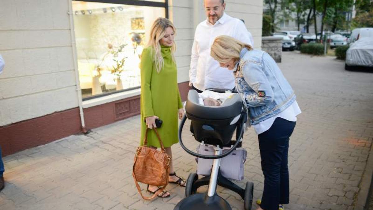 alessandra stoicescu primeste sfaturi pentru sara de la laura cosoi