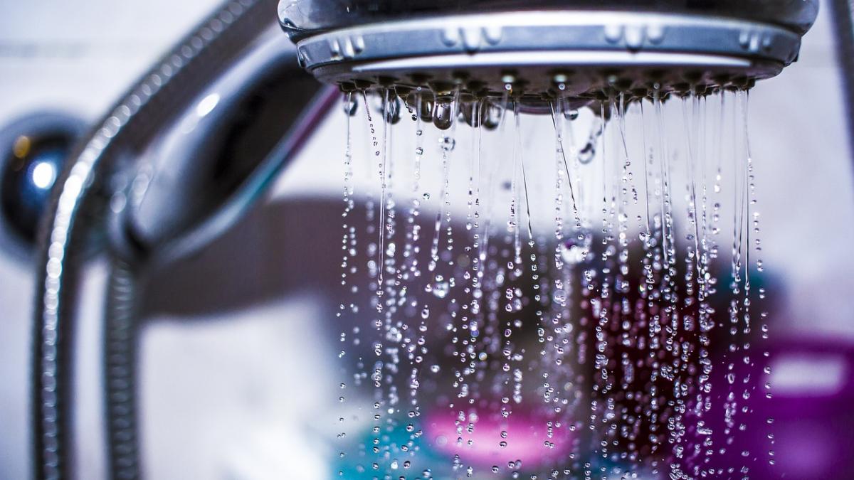 de ce e mult mai sanatos sa faci dus noaptea dermatologii trag un semnal de alarma