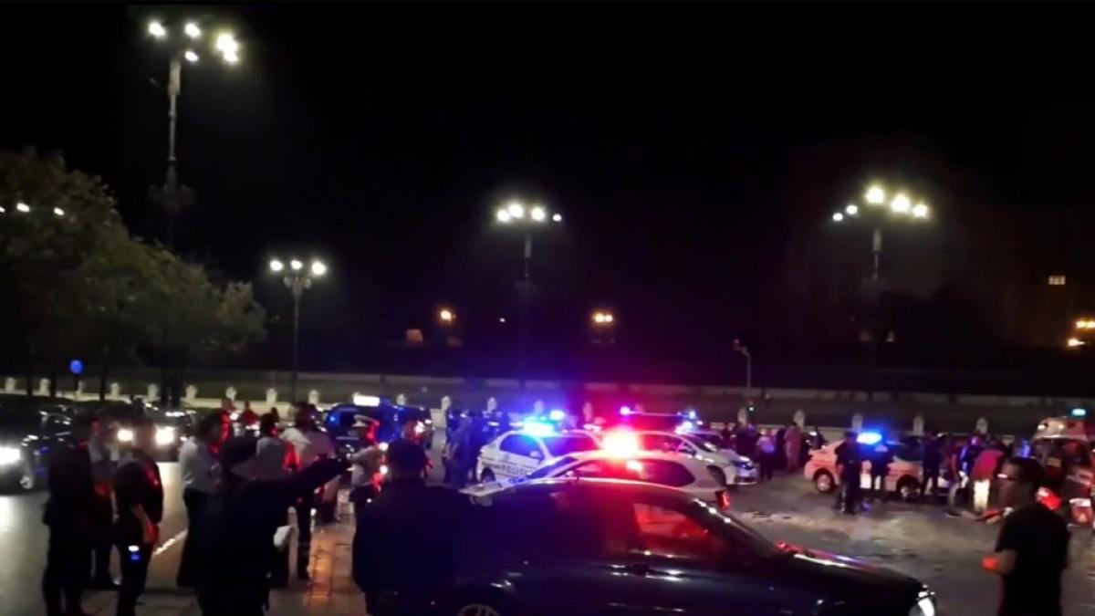 nimeni nu a fost inca retinut dupa rafuiala proxenetilor din fata palatului parlamentului