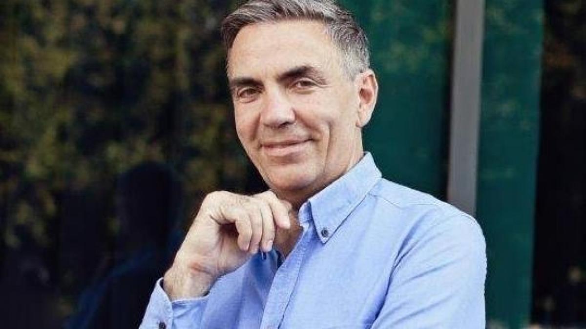 omul lui iohannis anunta decimarea bugetarilor 400 000 de angajati ar putea fi concediati