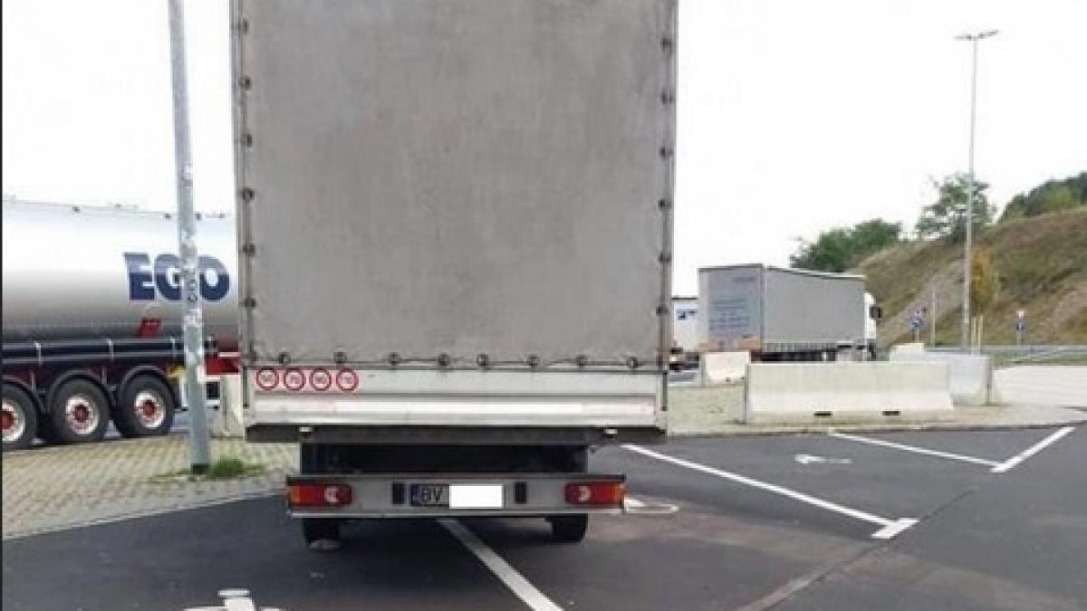 romanul stationa de mai bine de 13 ore intr o parcare din germania un coleg s a apropiat sa i spuna