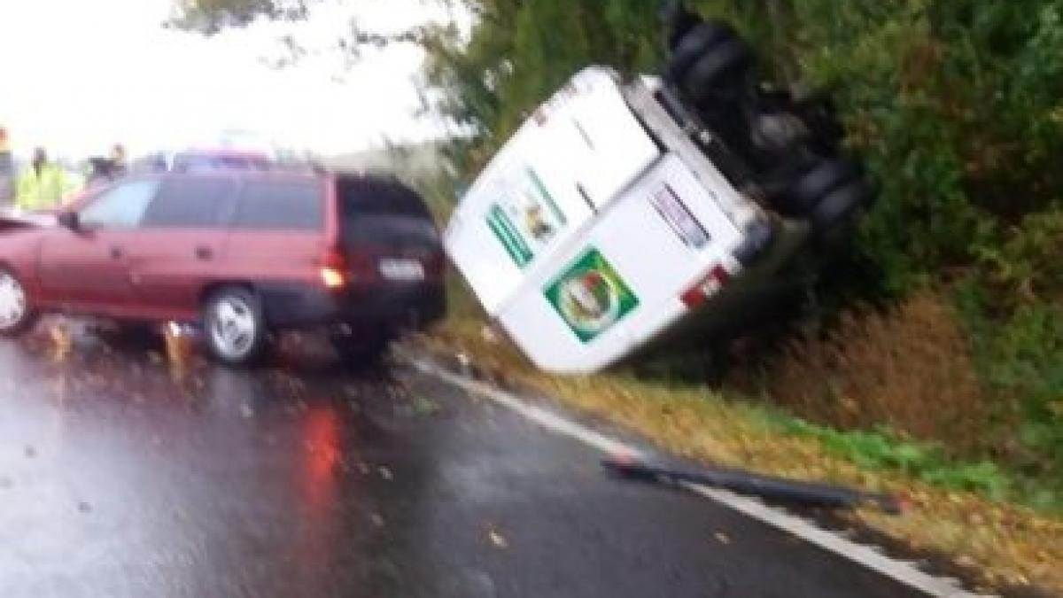 accident grav in judetul brasov o mama si doi copii au fost raniti