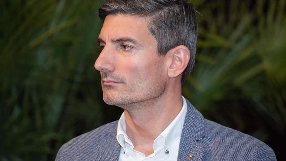 deputatul george visan traim un prezent fara memorie unde mediocritatea danseaza singura cu minciuna