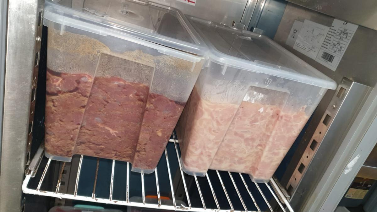 nereguli grave depistate in complexul comercial sun plaza comisarii anpc au dat zeci de amenzi