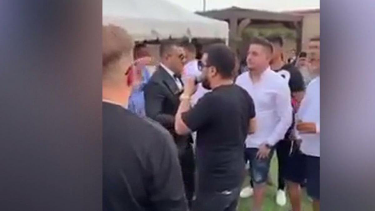 sfidare maxima a interlopilor la adresa instantei un clan cunoscut a facut o petrecere de pomina