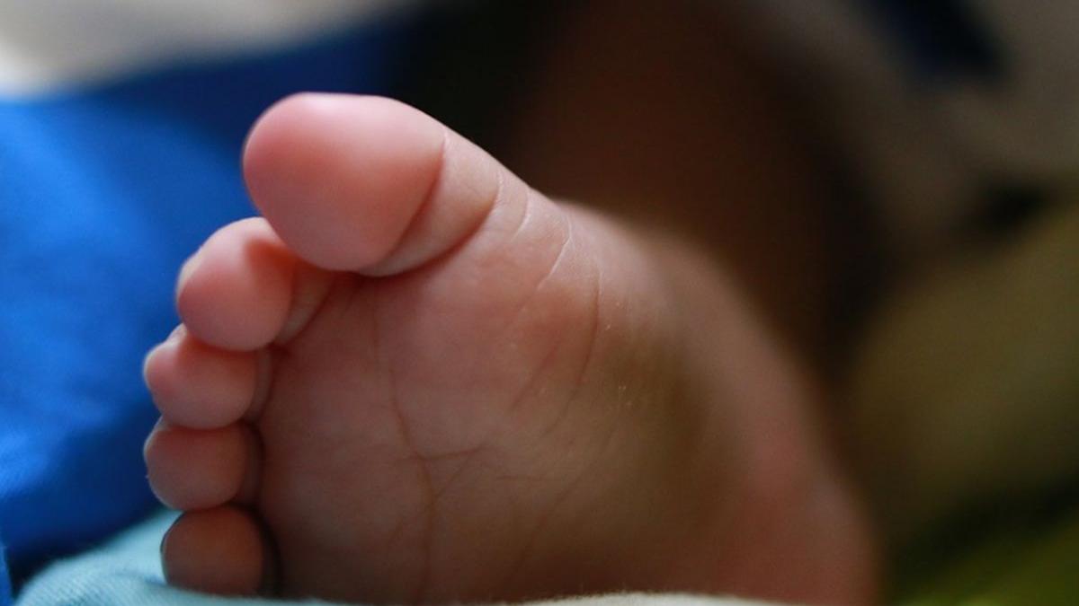 caz socant un bebelus a murit in chinuri groaznice dupa ce tatal sau l a aruncat in cada cu apa