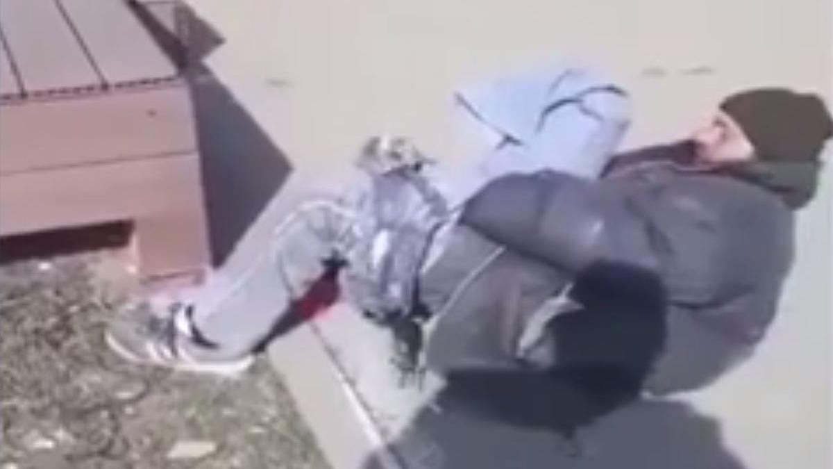 politistii au mers acasa la un cersetor au avut un soc cand au vazut cati bani avea