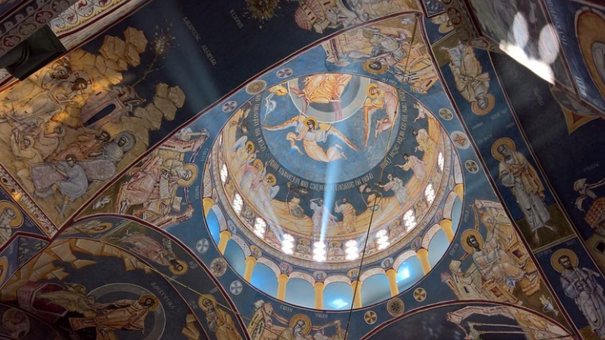 sfanta parascheva 2019 ce trebuie sa stii despre moaste blestemul de sub vesmintele cuvioasei