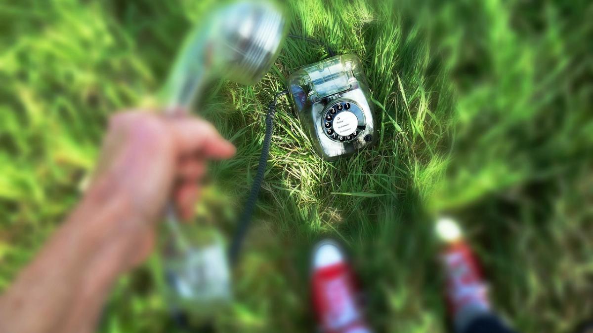 politia romana un nou semnal de alarma v ati intrebat de ce doar persoanele in varsta cad prada