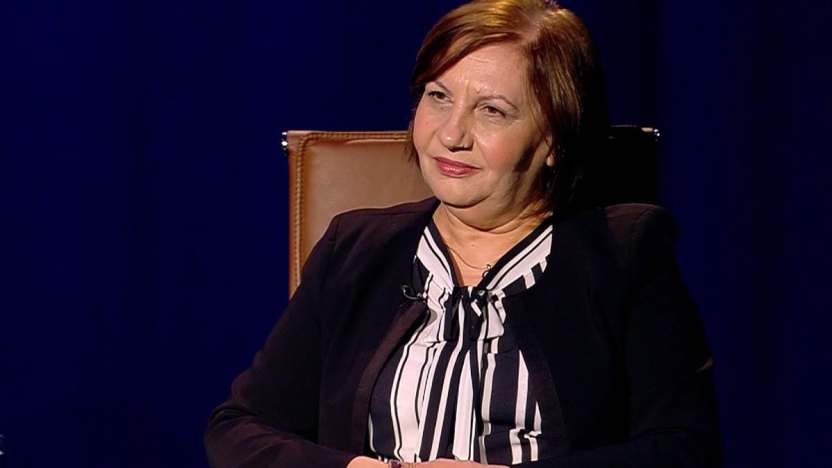 dar si har directorul anm elena mateescu de asta a devenit toamna o prelungire a verii