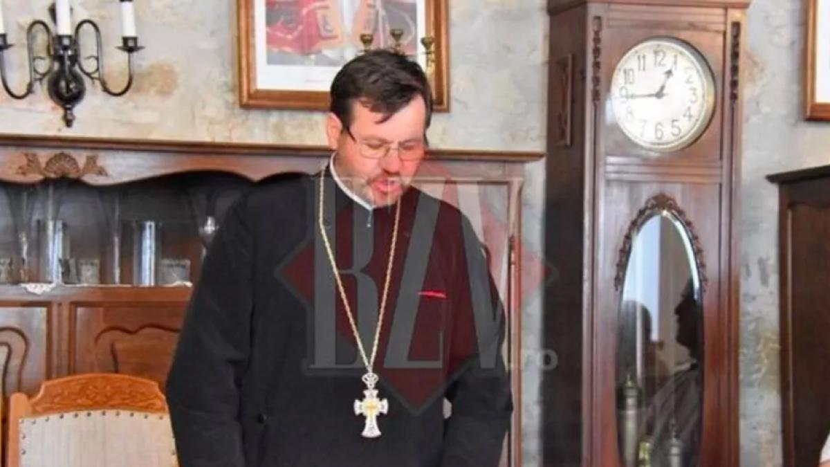 un popa din vaslui a lasat mortul langa groapa pentru ca rudele nu au avut bani pentru tariful de