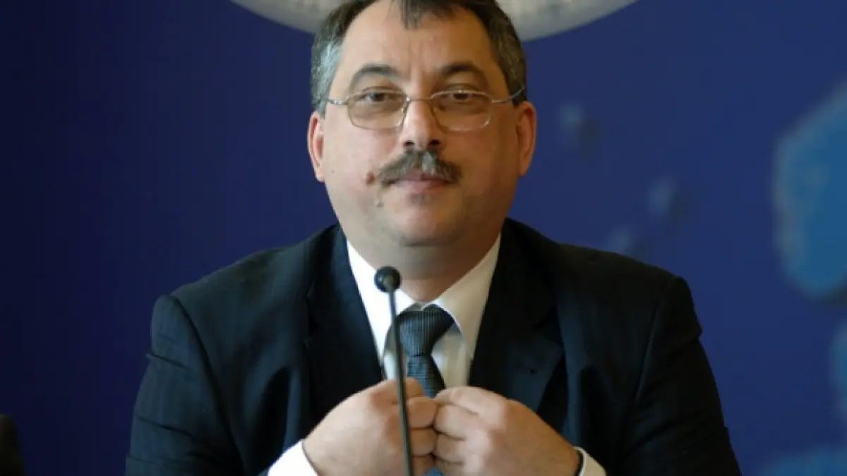 fostul sef cfr la dna cuc mi a zis ca trebuie semnat contractul ca celalalt guvern sa nu si asume