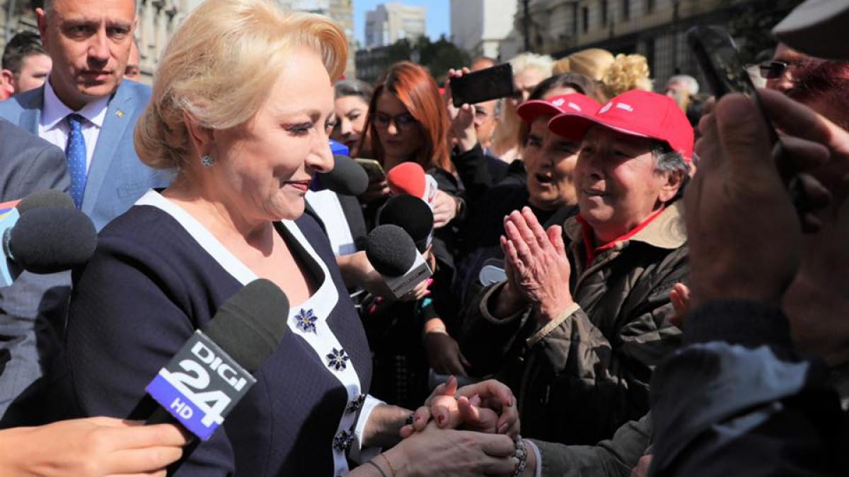 incident jenant in timpul vizitei lui dancila la botosani premierul demis a fost huiduit de oamenii