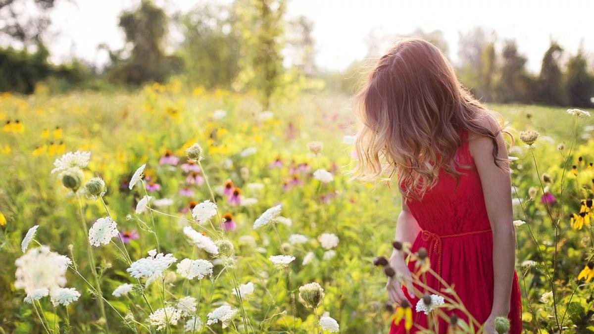 alexandra are 13 ani si a fugit de mai multe ori de acasa crezand ca si a intalnit marea dragoste