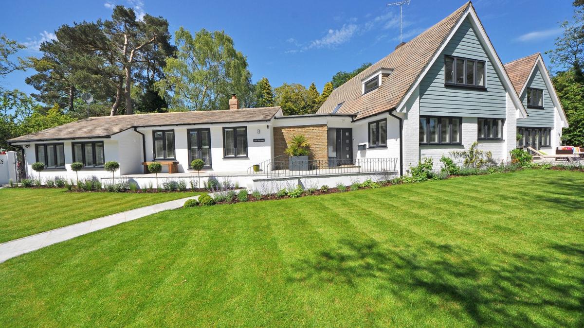 explicatiile lui stefan ion propus la ministerul dezvoltarii pentru vila uriasa pe care o detine a