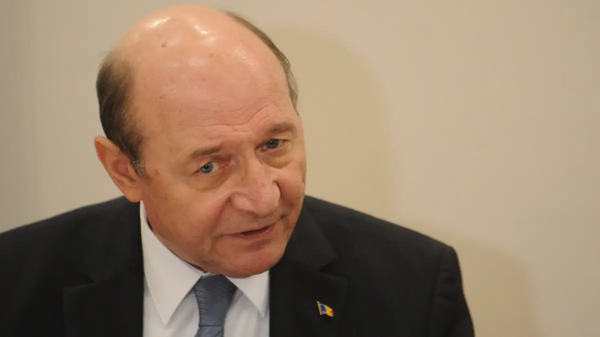 basescu ii desfiinteaza pe pompierii de la colectiv mai antrenati au fost ospatarii din bamboo