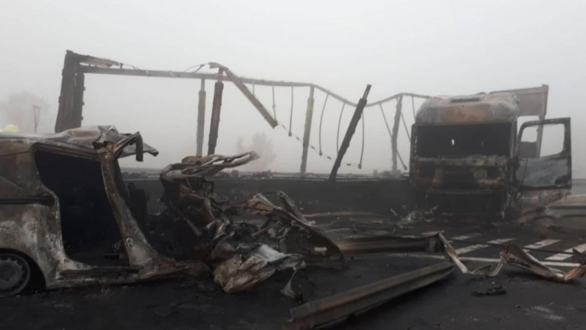 caz socant in ungaria romani morti intr un cumplit accident de circulatie sapte oameni au ars de vii