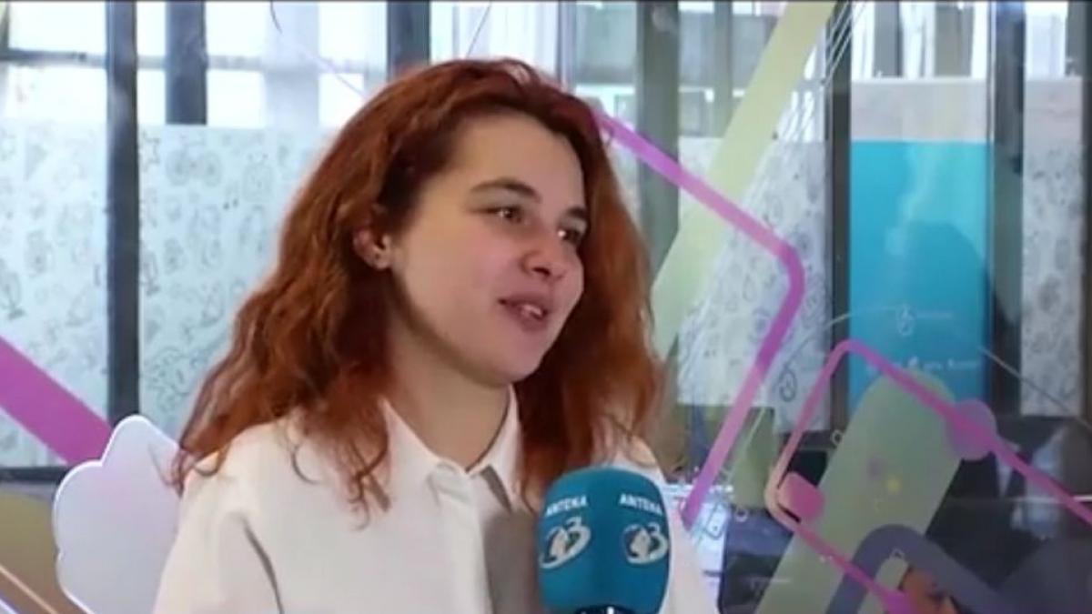 interviu cu tanara scriitoare violeta ungureanu despre romanul sau de debut