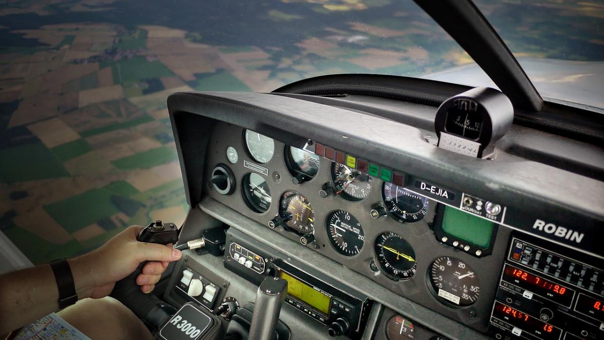 acuzatii grave dna a stiut despre fraudarea examenelor de catre viitorii piloti mai gresiti cate