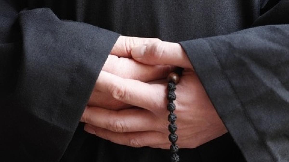 noi detalii despre cazul maicutei care a impins un vasluian in fata trenului femeia era fara