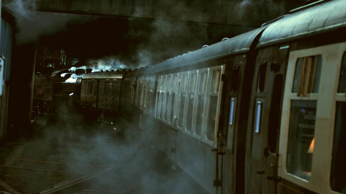 tragedie fara margini peste 60 de oameni a murit si alti 40 au fost raniti dupa ce un tren a luat