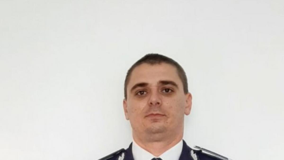 cine este politistul care a reusit sa impiedice un adolescent sa se arunce de pe podul de la