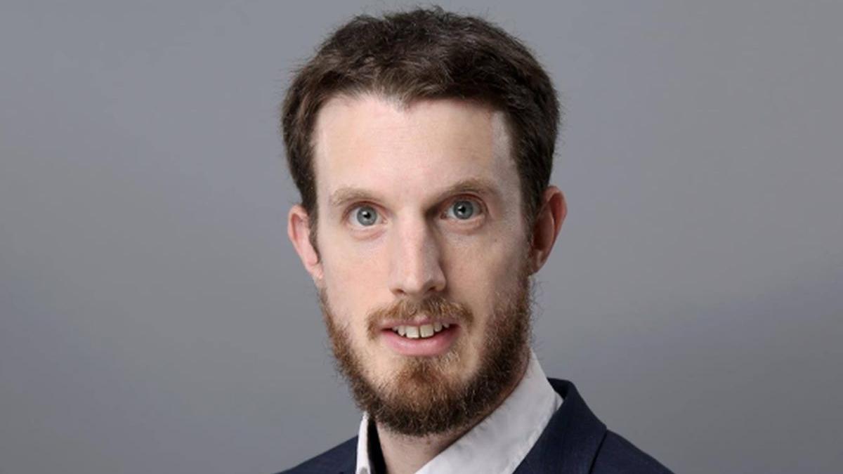 guilhem moulin este consilierul usr absent la sedinte dar prezent la salariu cum a reactionat cand