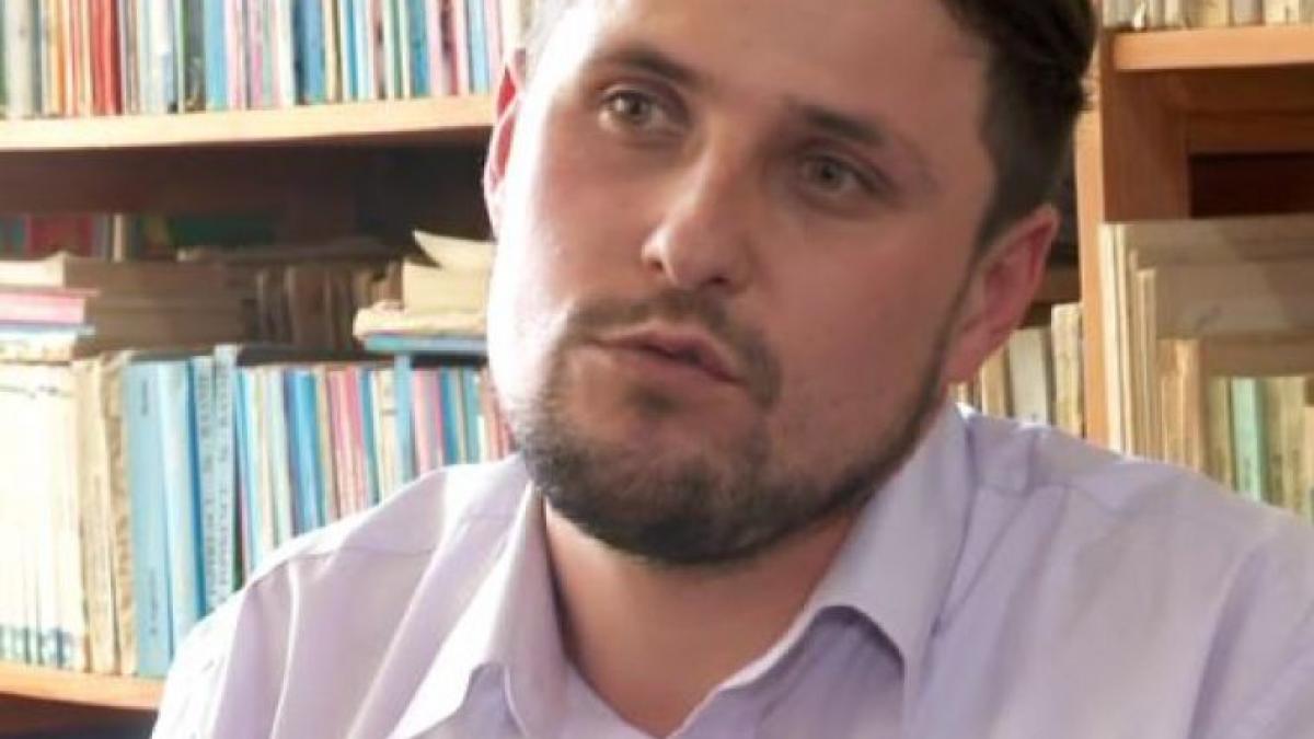 mugurel este profesor de religie si ce le face elevilor e incredibil nu a existat nici cea mai mica