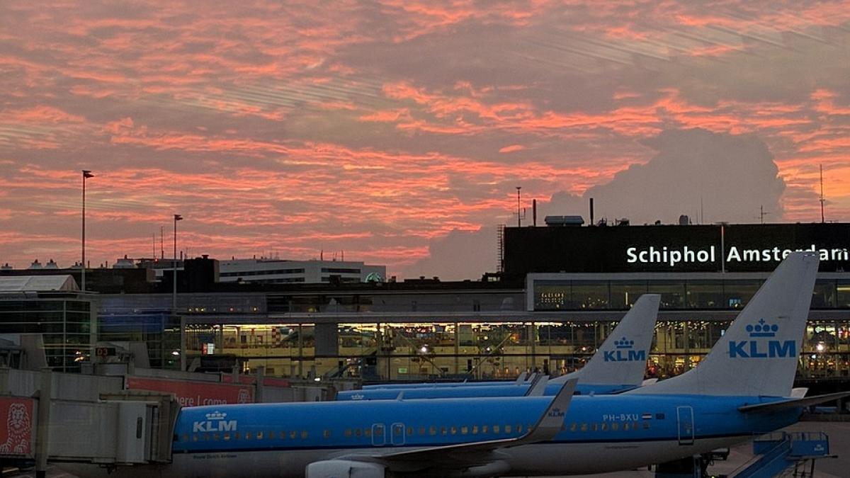 alarma falsa privind o situatie suspecta pe aeroportul schiphol din amsterdam