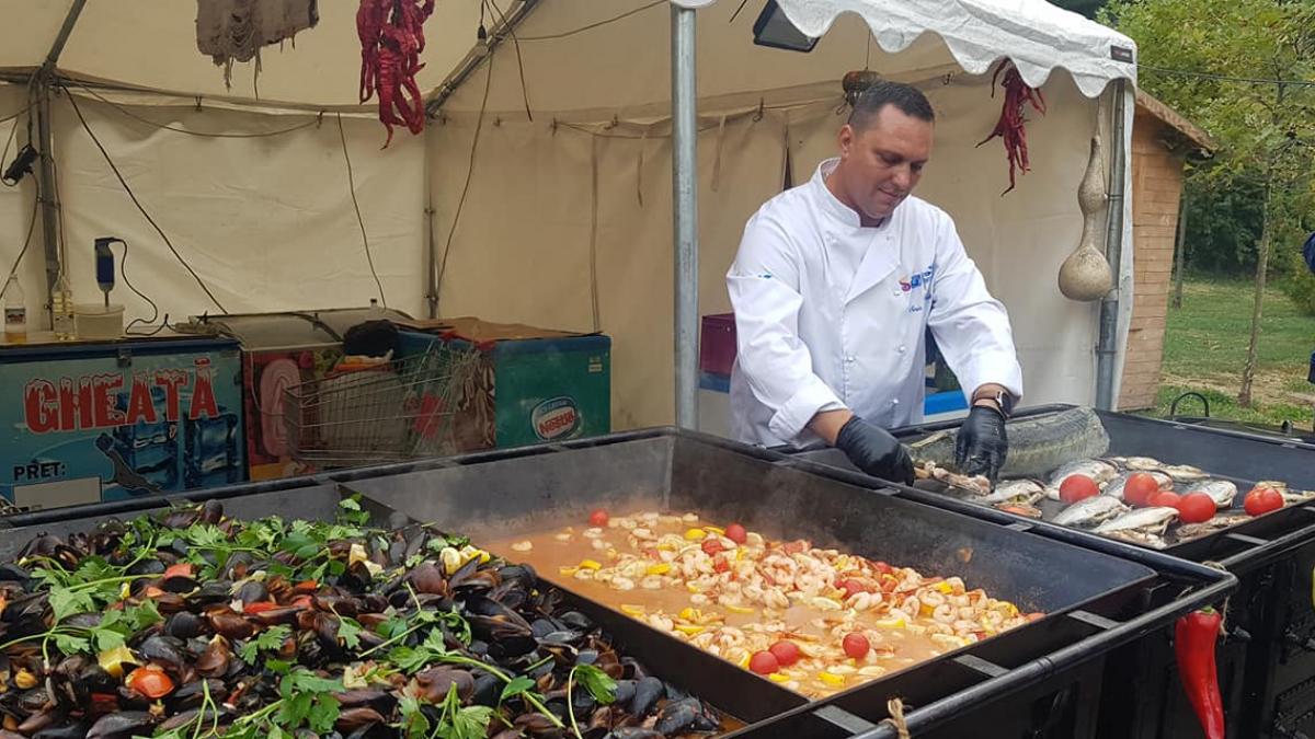 marian a sunat la firma de curent pentru a semnala o avarie cand si a dat seama ce i raspunde