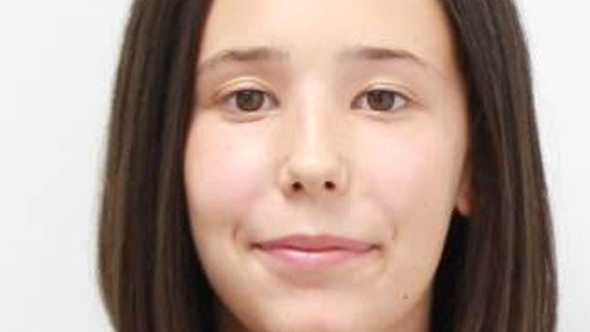 roxana are 15 ani si a disparut fara urma din arad fata este de negasit de mai bine de 24 de ore