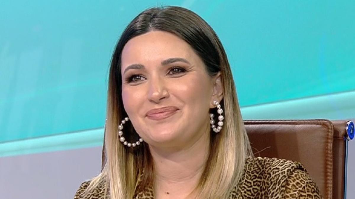 ela craciun lanseaza o noua carte 12 luni fara griji