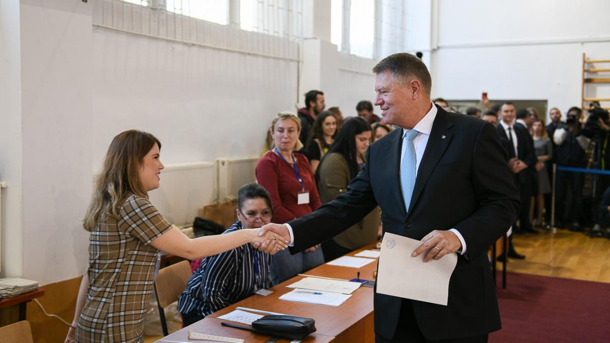alegeri prezidentiale 2019 cum isi dirijeaza klaus iohannis armata in ziua alegerilor