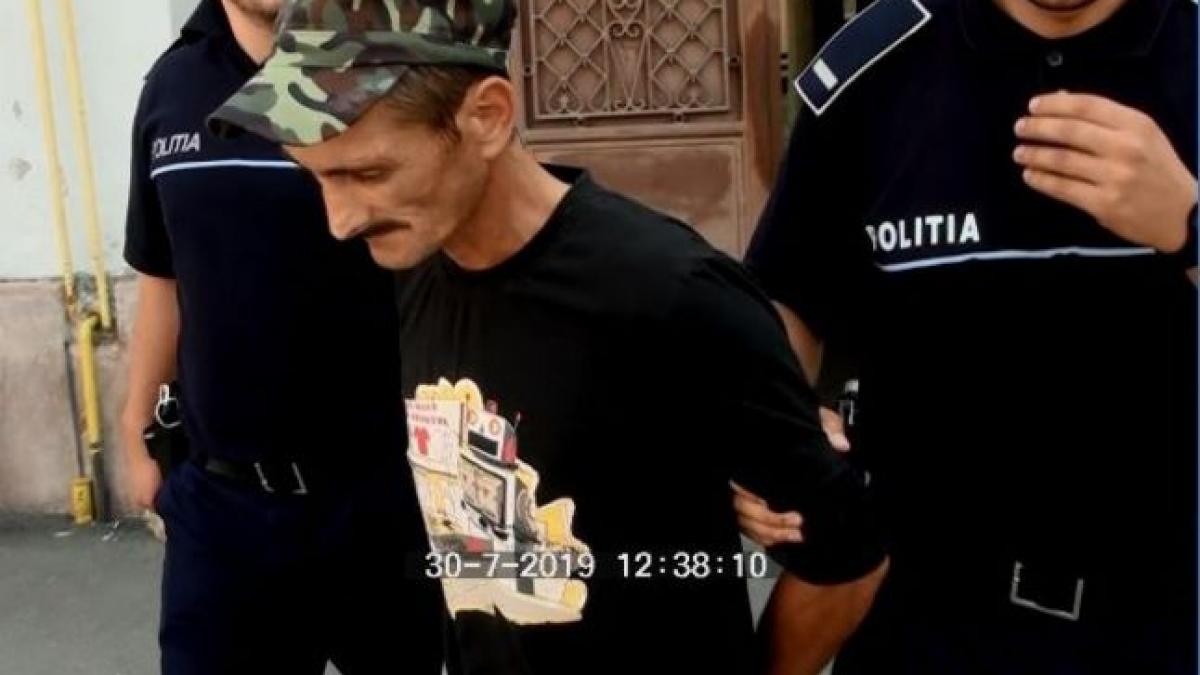 motivul neasteptat pentru care un tata si a batut cele trei fiice cu biciul