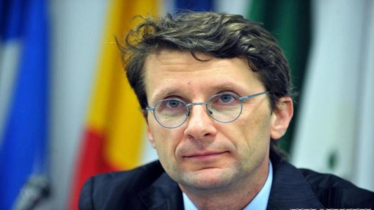 bnr anuntul care da fiori reci romanilor exista o presiune pe curs care vine din cifrele de deficit