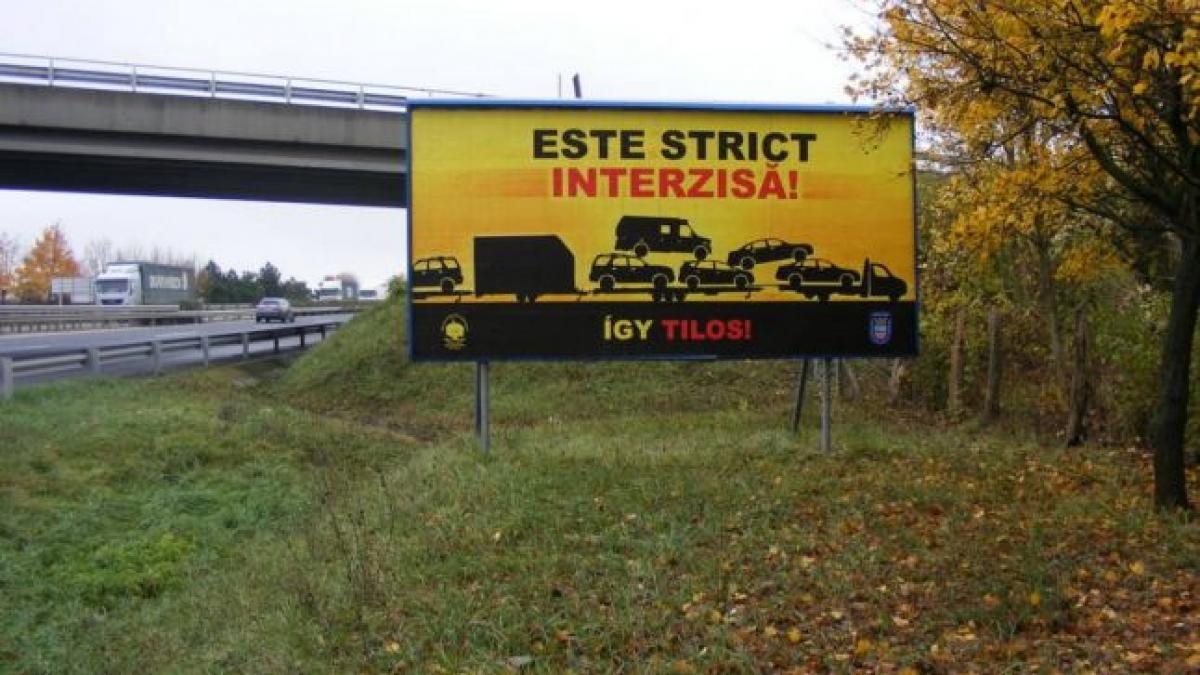 mergea pe o autostrada din ungaria cand i s a parut ca vede ceva scris in romaneste pe margine cand