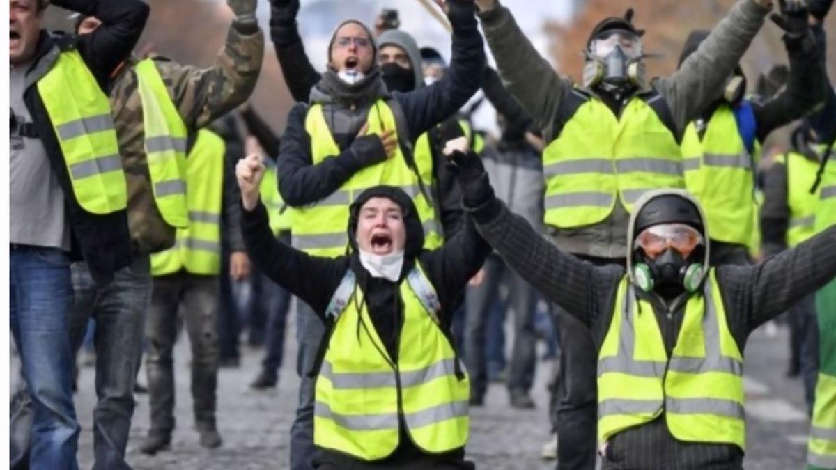 au fost noi proteste violente la paris cel putin 120 de persoane au fost retinute