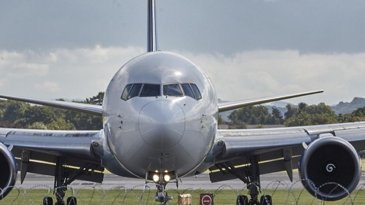 accident pe aeroportul din frankfurt doua avioane cu pasageri s au lovit