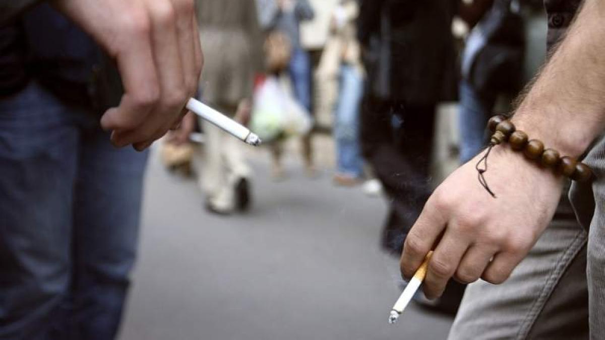 incredibil cum arata plamanii unui barbat care a fumat 30 de ani inca mai ai curajul sa fumezi video