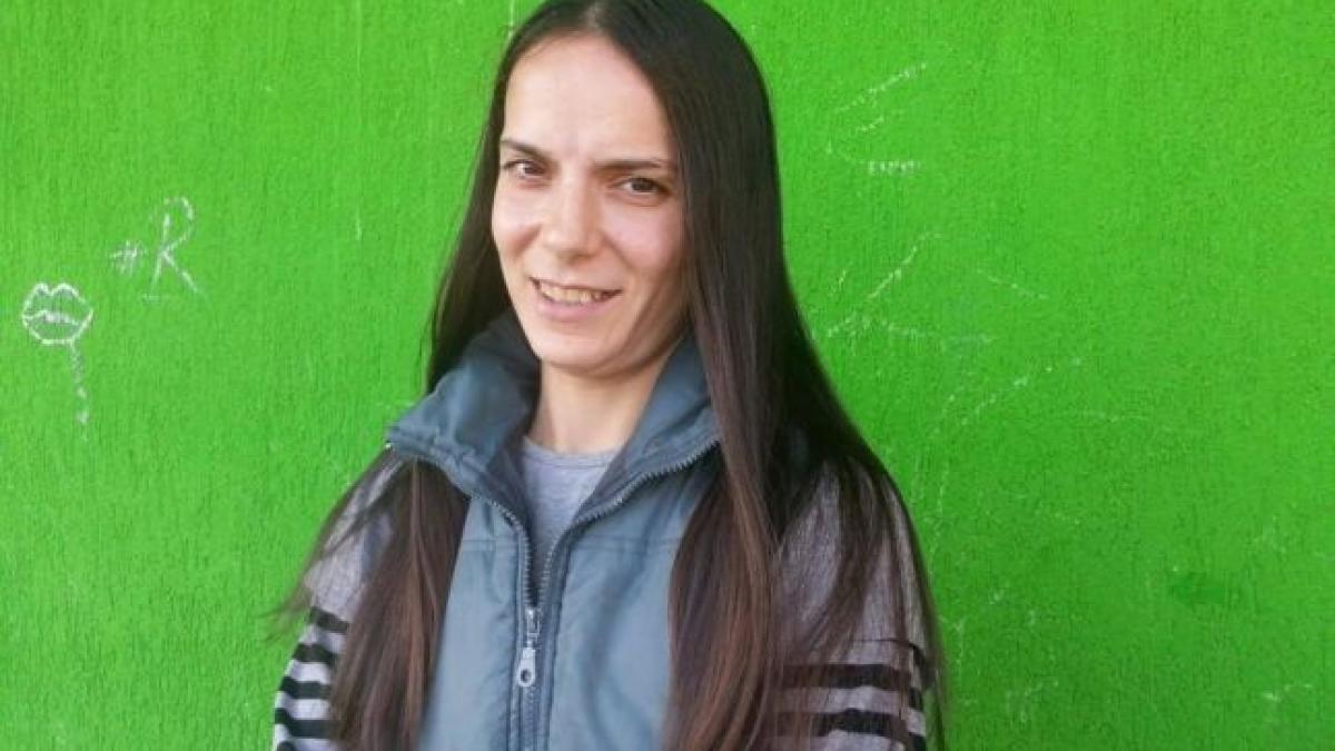 crina a trait ani buni din viata pe strada la mila trecatorilor intr o zi a crezut ca destinul i s