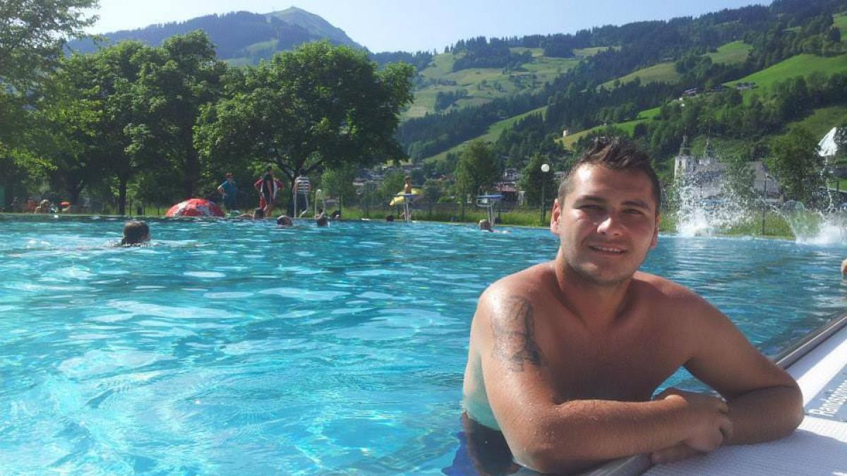 guvernul pnl socheaza un fost jurnalist si impresar de fotbalisti numit consilier la ministerul