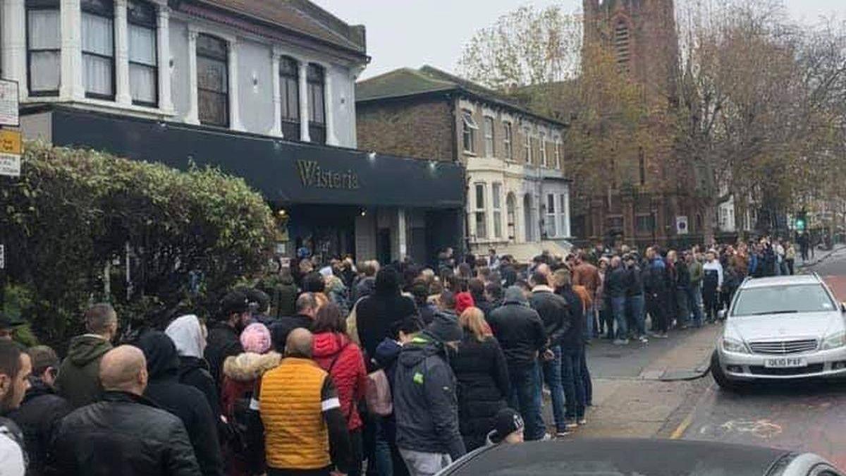 alegeri prezidentiale 2019 diaspora voteaza masiv cozi la sectiile de votare din marea britanie