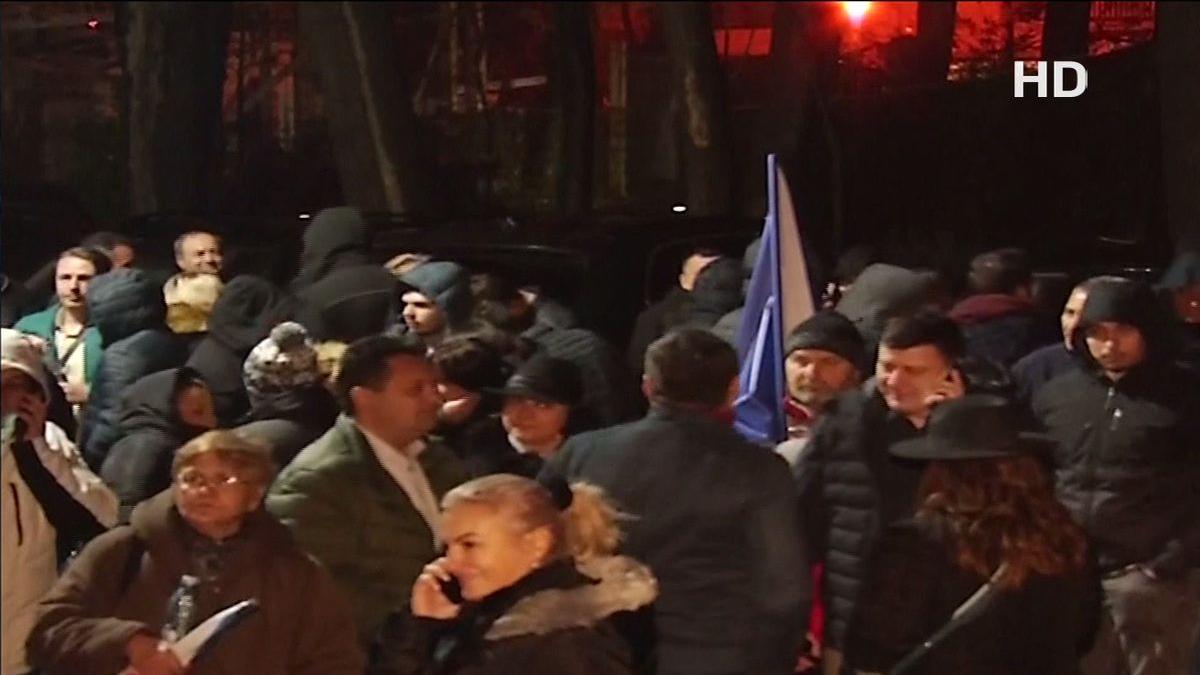 alegerile prezidentiale 2019 surpriza la sediul psd ce scandeaza oamenii