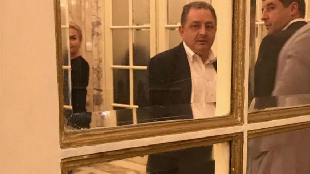 un alt personaj controversat da tarcoale psd marian vanghelie fotografiat pe holul partidului