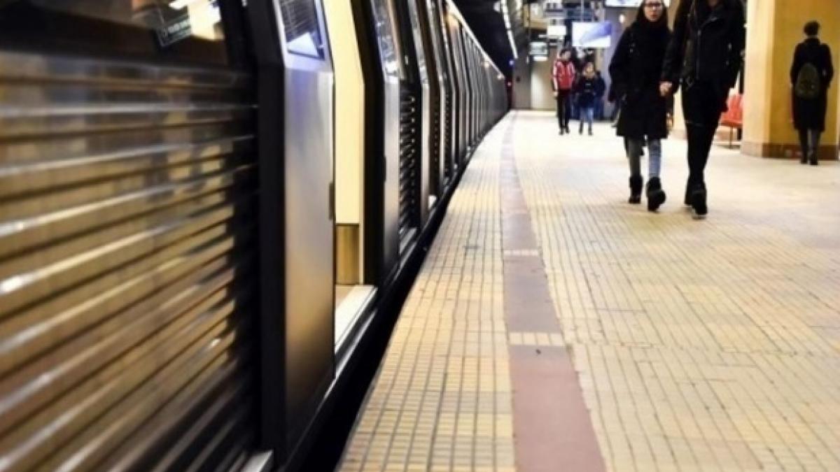 incident socant la metrou la piata unirii un tanar a incercat sa si ia viata din cauza unei fete