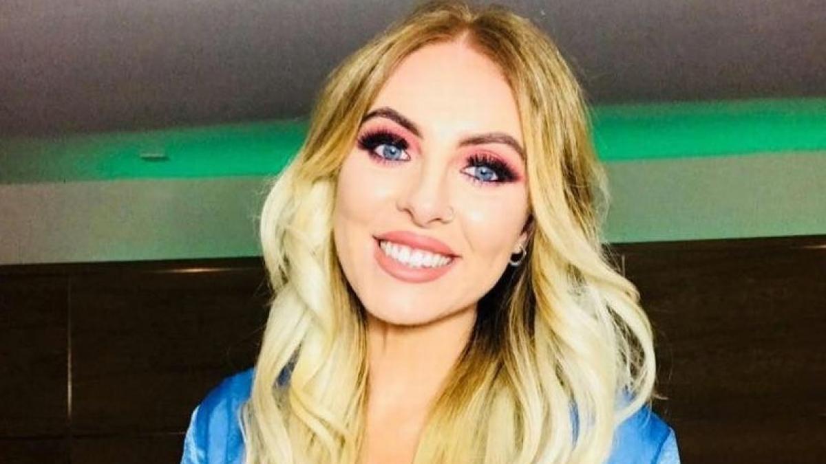 se ducea mereu vesela la locul de munca si nimeni nu intelegea de ce intr o zi secretul ei murdar a